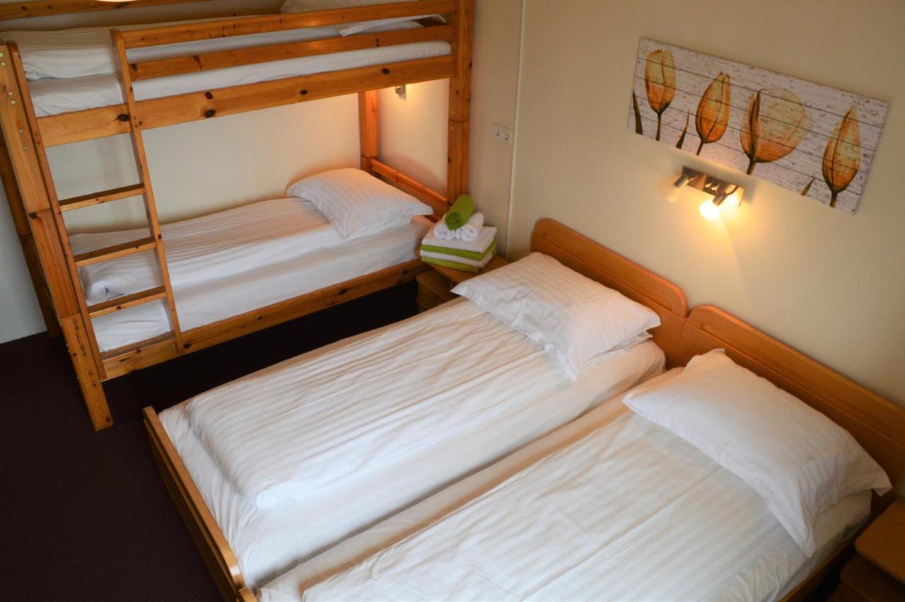Berunes Hi Hostel Экстерьер фото