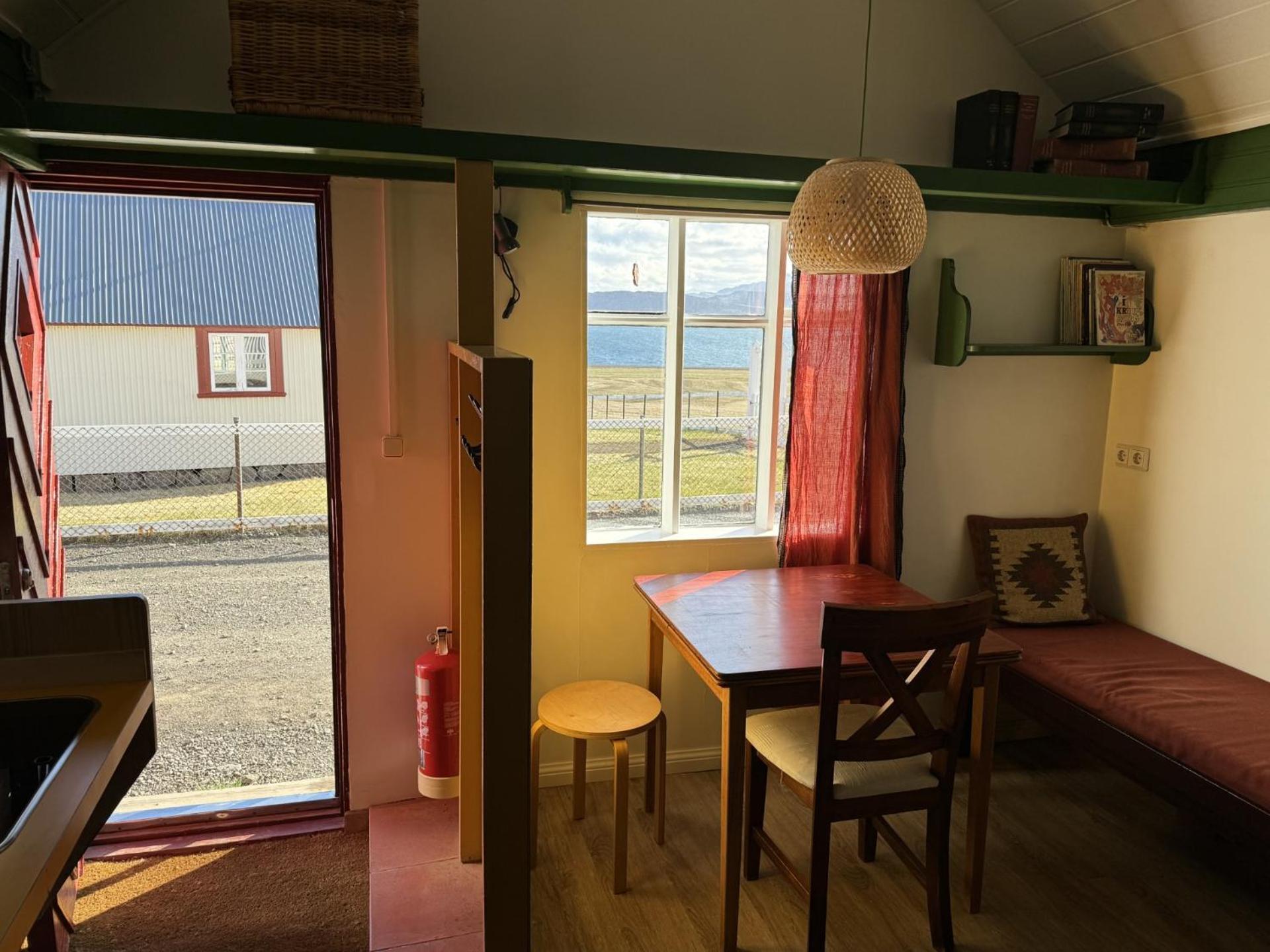 Berunes Hi Hostel Экстерьер фото