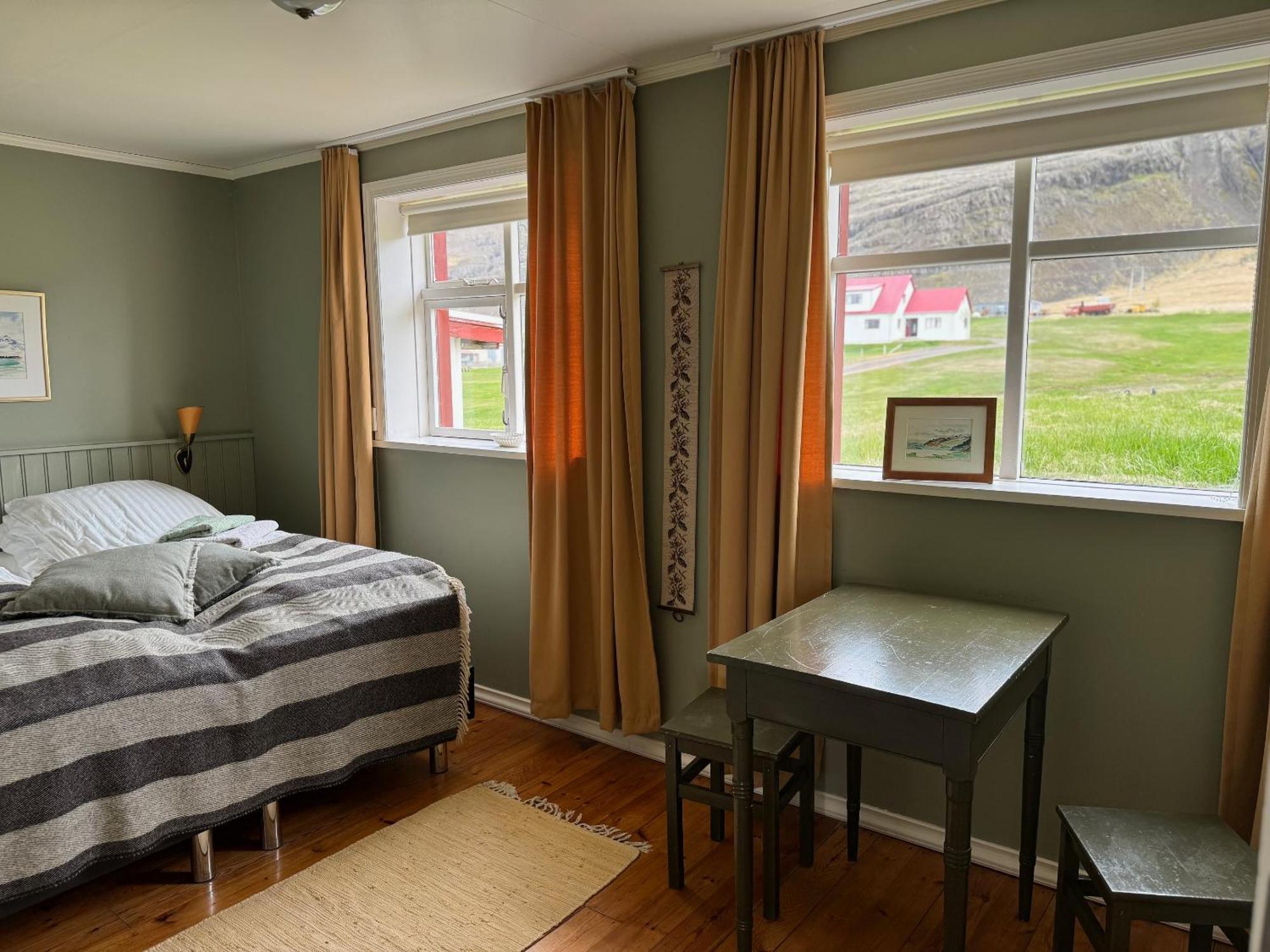 Berunes Hi Hostel Экстерьер фото
