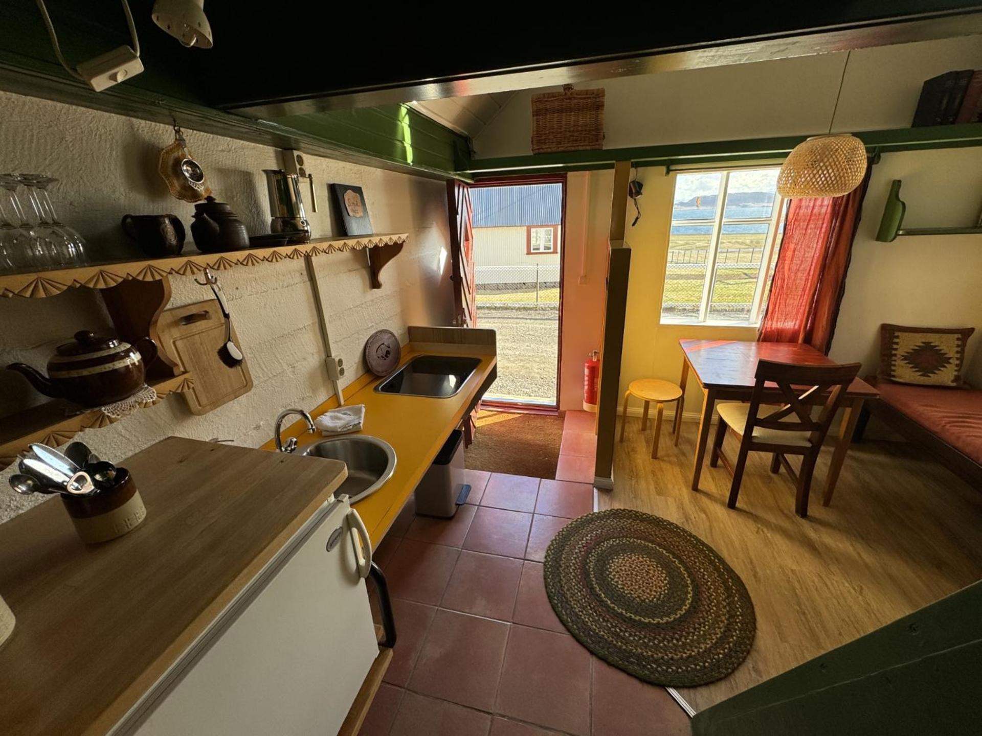 Berunes Hi Hostel Экстерьер фото